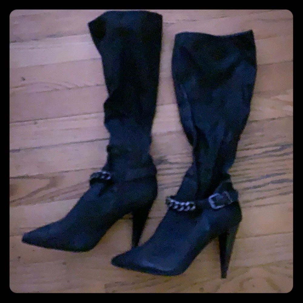 Leather stretchy boots